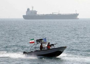 إيران تحتجز ناقلة نفط أجنبية بسبب تهريب مليوني لتر من الوقود