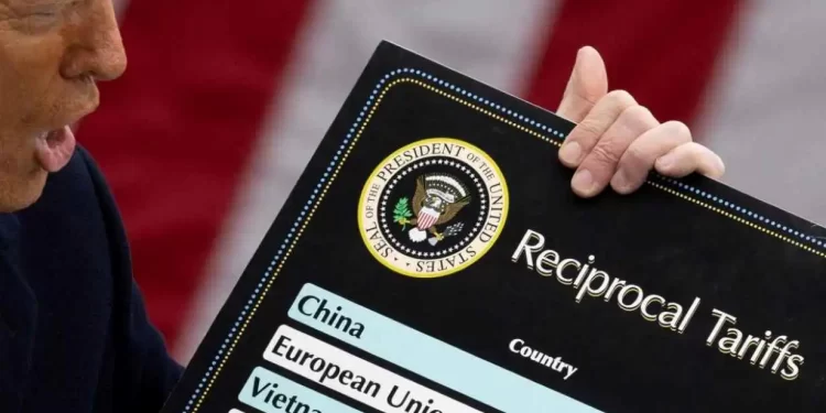 أوروبا تعد “هجوماً مضاداً” على رسوم ترامب