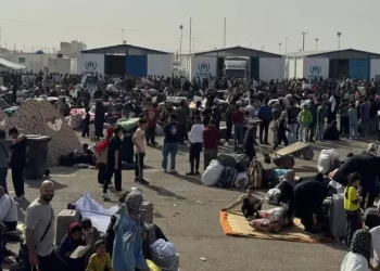 إيران ترحل 300 ألف أفغاني خلال 12 يومًا