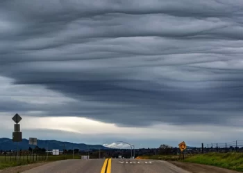 كيف تؤثر الميكروبات التي تعيش في السُحب على حياتنا