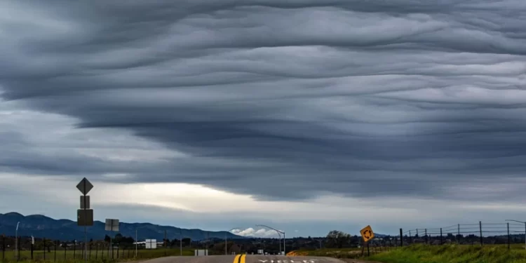 كيف تؤثر الميكروبات التي تعيش في السُحب على حياتنا