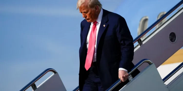 ترامب سيلتقي رئيس وزراء قطر لبحث مفاوضات وقف إطلاق النار بغزة