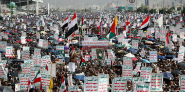 الحوثيون يطلقون”تحذيرا” للرياض وأبوظبي