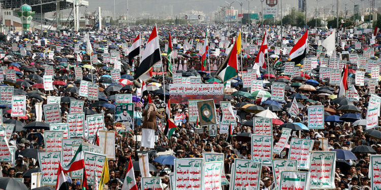 الحوثيون يطلقون”تحذيرا” للرياض وأبوظبي