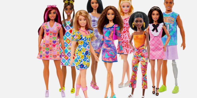 باربي تمثل الواقع,,, إطلاق أول دمية مصابة بالسكري يثير تفاعلاً واسعاً