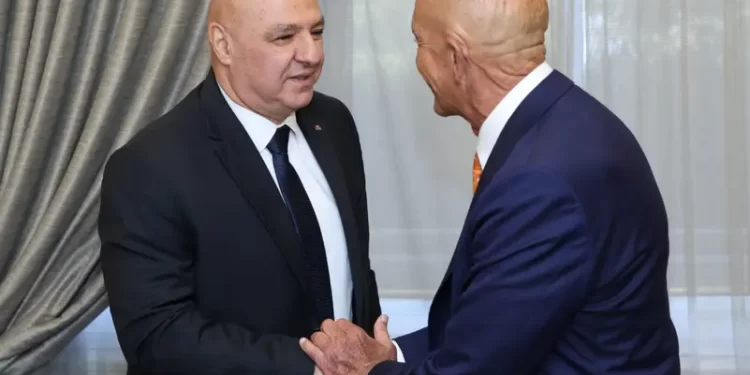 برَّاك يصل بيروت بشكل مفاجئ لتسلم الردّ على “الورقة الأميركية”