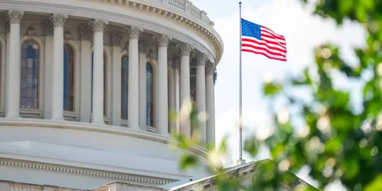 مجلس الشيوخ الأمريكي يمرر مشروع قانون ترامب لخفض الضرائب والإنفاق