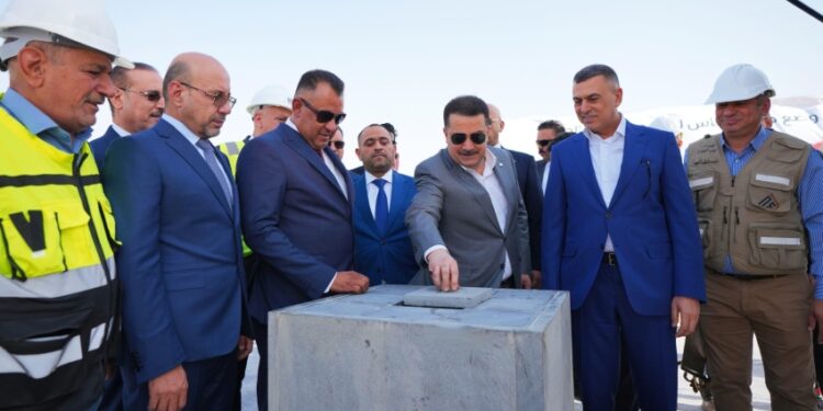 السوداني يصل البصرة لافتتاح وإطلاق مشاريع جديدة