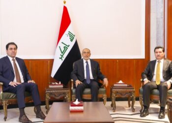 رئيس مجلس النواب يجتمع مع نائبيه لمناقشة أعمال الفصل التشريعي الثاني