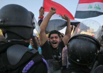 موجات احتجاج تتصاعد.. العراق على فوهة الغضب الشعبي بسبب “أزمة الكهرباء المنهارة”