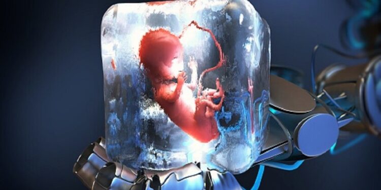 لأول مرة في التاريخ.. ولادة طفل من جنين مجمّد منذ 30 عاماً