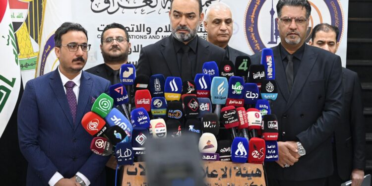 المؤتمر الصحفي لرئيس هيأة الإعلام والاتصالات من كربلاء المقدسة