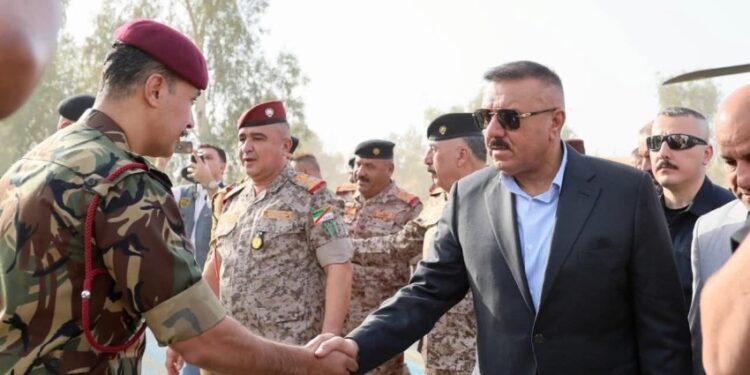 وزير الداخلية يصل إلى منفذ المنذرية الحدودي للاطلاع على الإجراءات الأمنية والخدمية