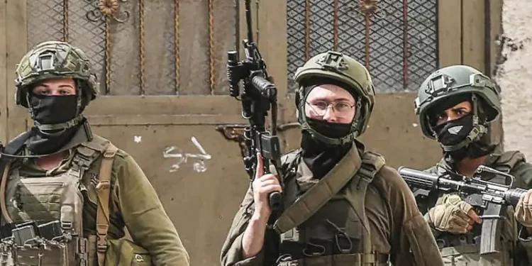 تحويل إسرائيل ملايين الدولارات من “أموال السلطة” لــ”فلسطينيين تعاونوا مع جيشها”