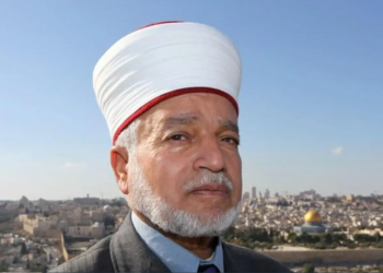 إسرائيل تبعد مفتي القدس من المسجد الأقصى