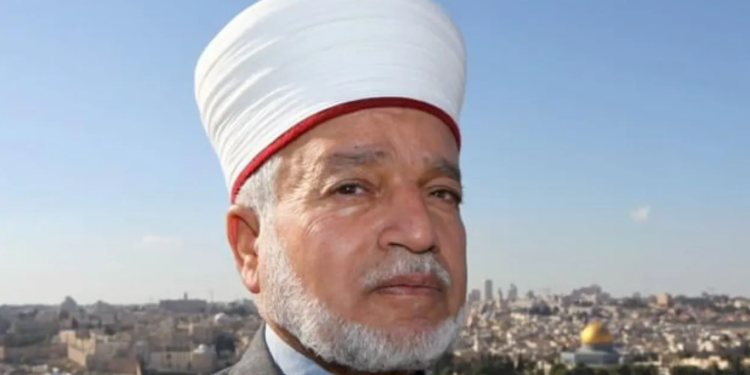 إسرائيل تبعد مفتي القدس من المسجد الأقصى
