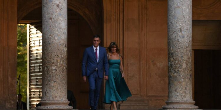 اسبانيا.. تورط زوجة رئيس الوزراء في قضية فساد جديدة