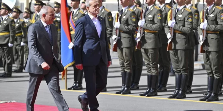 إيران تحذر من اي تدخل خارجي في جنوب القوقاز