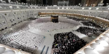 السعودية تطلق خدمة “نُسك عمرة” لتمكين المعتمرين في الخارج من الحصول على التأشيرة إلكترونياً