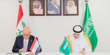 العراق والسعودية يوقعان مذكرة تفاهم لتعزيز التعاون الصحي