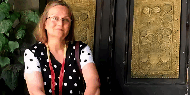 مقتـــل فنانة من أصول عراقية بجريمة سطو في سوريا