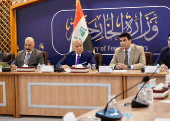 وزير الخارجية يترأس اجتماعاً موسعاً لبحث التحديات المائية والبيئية في العراق