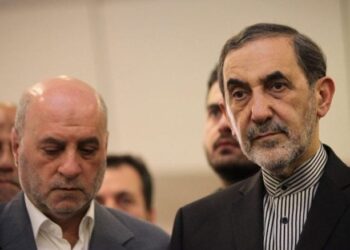 مستشار خامنئي يرفــــض نزع سلاح حزب الله.. والخارجية اللبنانية ترد