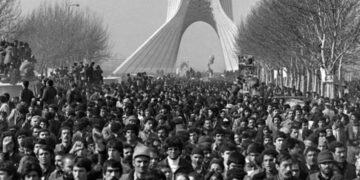 نصف مليون إيراني يقاضون واشنطن على انقلاب 1953,,, بعد 70 عام