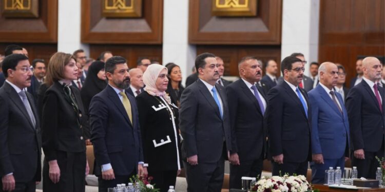 السوداني يرعى المؤتمر الضريبي لتنمية الاقتصاد وتنشيط بيئة الاستثمار في بغداد