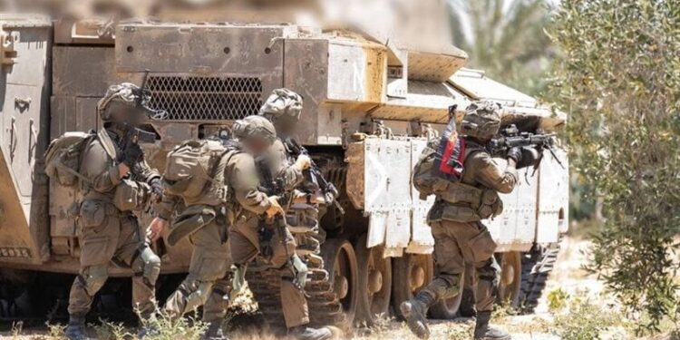 قوات الاحتلال تقتحم منطقة السوق في نابلس