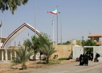 إيران تغلق معبراً مع العراق بشكل مؤقت لتنظيم حركة الزوار