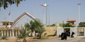 إيران تغلق معبراً مع العراق بشكل مؤقت لتنظيم حركة الزوار