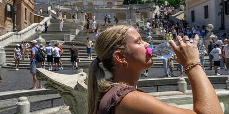 اسبانيا.. وفاة 1060 خلال شهر يوليو بسبب موجات الحر