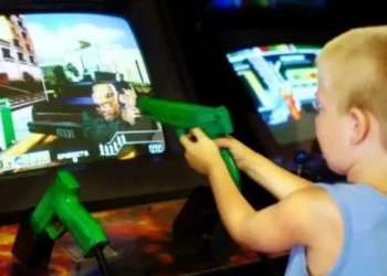 لماذا ينجذب الناس إلى ألعاب الفيديو العنيفة؟