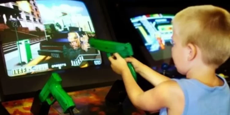 لماذا ينجذب الناس إلى ألعاب الفيديو العنيفة؟