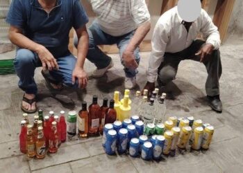 بغداد.. القبض على 3 مخالفين وضبط مخزن لبيع المشروبات الكحولية