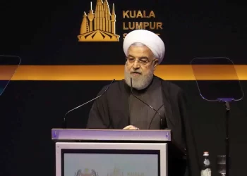 رئيس إيراني سابق يدعو إلى خفض التوتر مع الولايات المتحدة