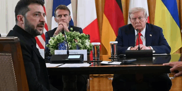 ترامب يعلن ترتيبات لقمة بين بوتين وزيلينسكي