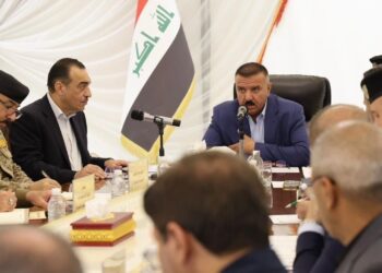 وزير الداخلية يوجه بتفعيــل الخلايا الاستخبارية في المحافظات خلال زيارة الأربعين