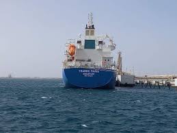 إفــــراط دول بإنتاج النفط ينذر بفائض عالمي