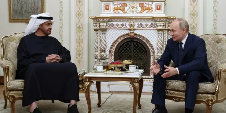 رئيس الإمارات يزور روسيا الخميس لتعزيز العلاقات الثنائية