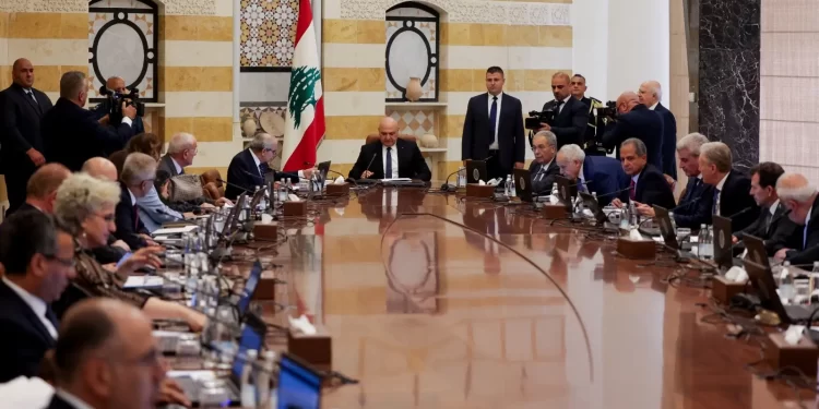 لبنان.. الحكومة تصوت على حصر سلاح حزب الله ونشر الجيش في الجنوب