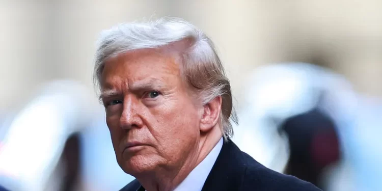 ترامب يطالب إسرائيل بإطعام سكان غزة