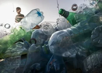 أزمة البلاستيك تواصل خنق الكوكب,,, والمحادثات في جنيف تفشل