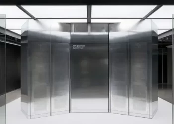 تعاون تاريخي بين AMD وIBM يقرب العالم من حواسيب المستقبل