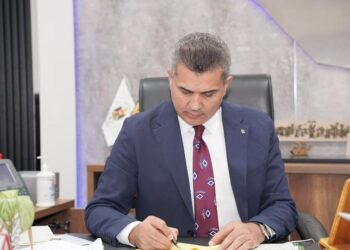 القرين الرقمي البشري وأثره في الهوية والسلوك الاجتماعي