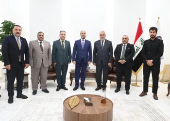 رئيس هيأة الإعلام والاتصالات يبحث مع مركز العراق للشؤون الاستراتيجية التعاون في التحليل الإعلامي وتطوير اللوائح المستقبلية