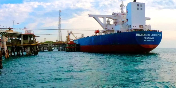 العراق بين التهريب والتزوير,,,”لعبة النفط” تبخر المليارات