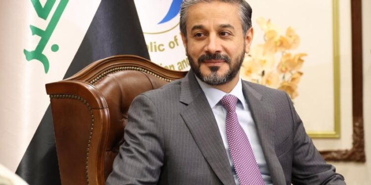 وزير التعليم يقرر منح 5 درجات لمعالجة حالات الطلبة في الدور الثاني