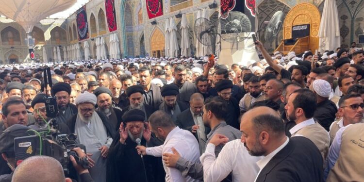 بدء مراسم تشييع عقيلة السيد السيستاني